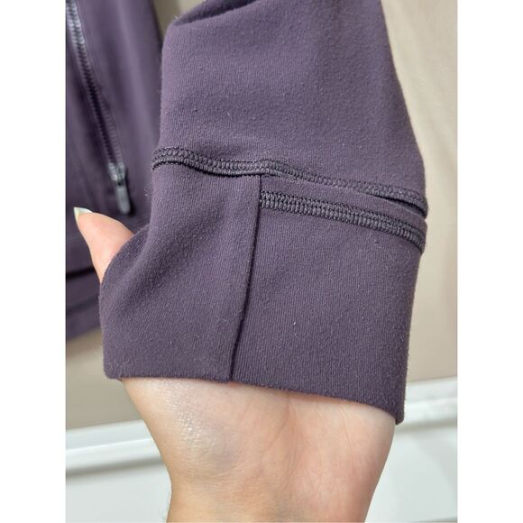 Lululemon Define Breathable Fitted Lightweight Muted Lavender Jacket Women's 8 - Picture 4 of 13
